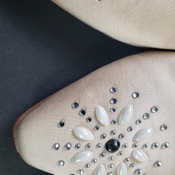 Kevyn Wynn Satin Slippers Mules Crystals Size 8 - Picture 11 of 16